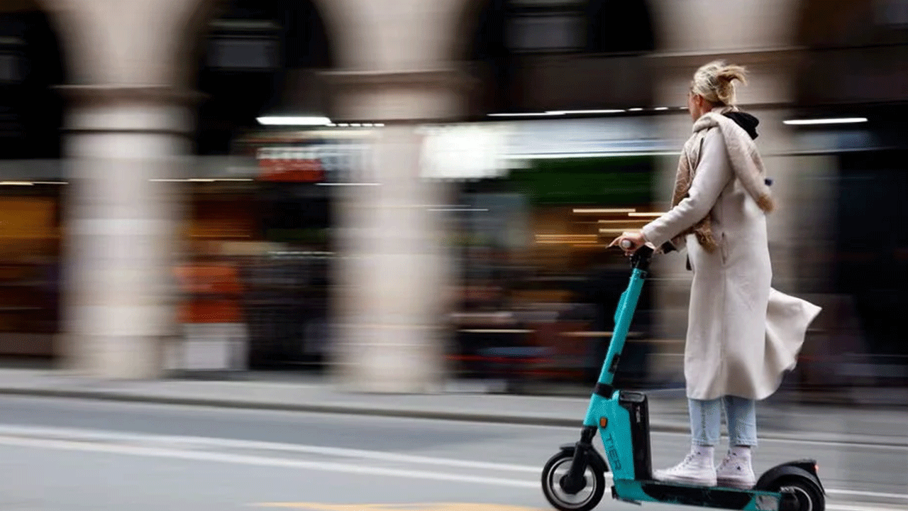 Foto - Elektrikli skooter kullananlar dikkat: Artık zorunlu olacak!