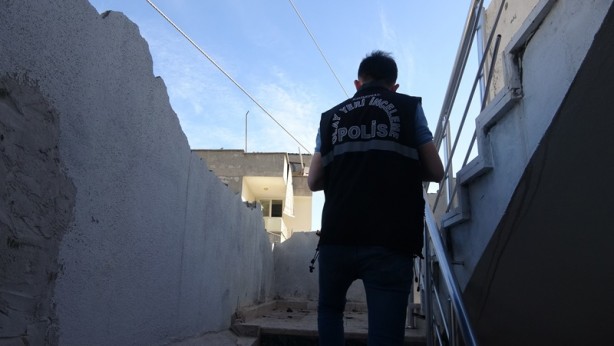 Foto - Elektrik teline tutan çocuk ve arkadaşı yaralandı