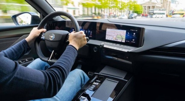 Foto - Elektriklenen Opel Astra satışa çıktı! İşte fiyatı ve özellikleri