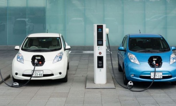 Foto - Elektrikli araçlar çöp mü? Ünlü otomobil uzmanı açıkladı