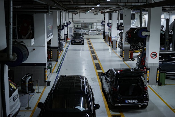 Foto - Elektrikli araçlar giderek artıyor! Peki bakım-onarım uzmanları yeterli mi? Mahir el aranıyor!