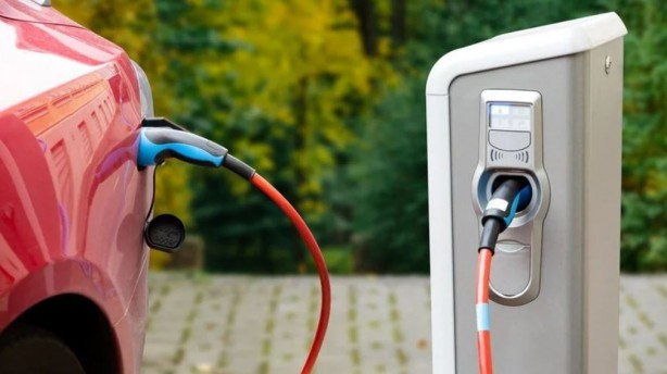 Foto - Elektrikli araçlar kesinti sırasında şebekeye güç sağladı