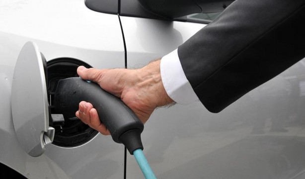 Foto - Elektrikli araçlar kesinti sırasında şebekeye güç sağladı