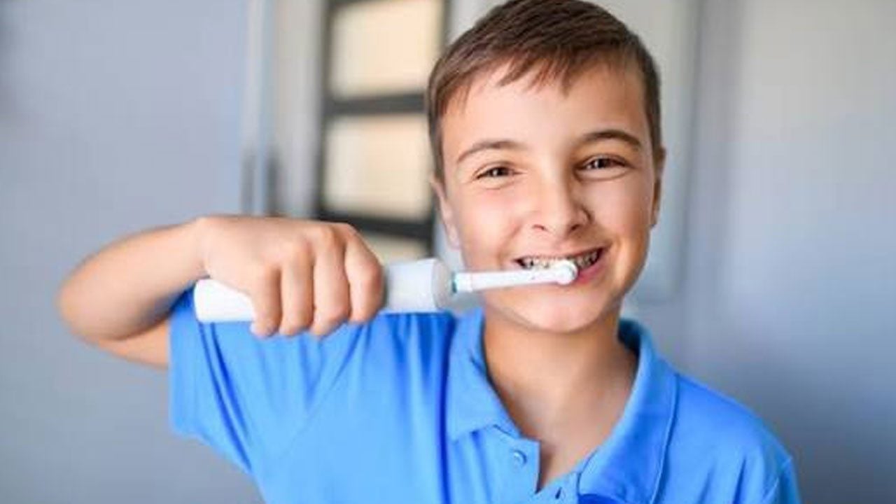Foto - Elektrikli diş fırçası kullananlar dikkat! Bu alışkanlık vertigoyu tetikler mi?