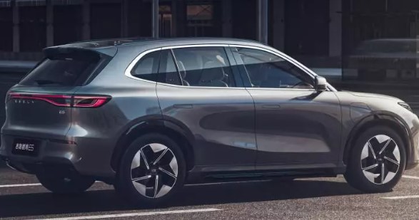 Foto - Elektrikli en ucuz C-SUV satışta! Geely piyasayı darmaduman edecek