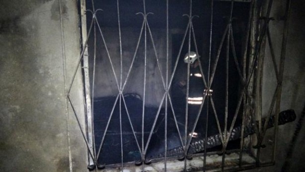 Foto - Elektrikli ısıtıcı evi küle çevirdi, enkazdan cansız bedenleri çıktı