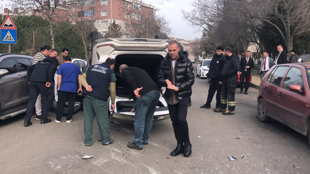 Foto - Elektrikli otomobil takla attı! Korku dolu anlar kamerada