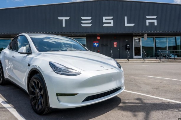 Foto - Elektrikli otomobilde rekabet kızışıyor! Tesla indirim yaptı