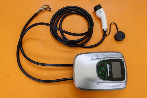 Foto - Elektrikli otomobiller için üç ayrı model taşınabilir şarj cihazı üretildi