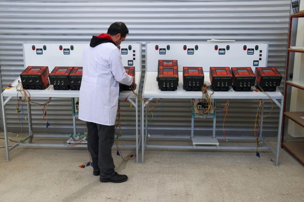 Foto - Elektrikli otomobiller için üç ayrı model taşınabilir şarj cihazı üretildi