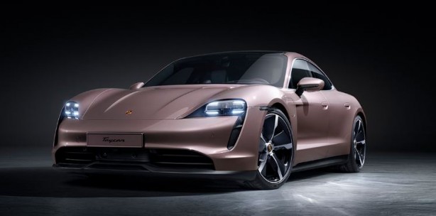 Foto - Elektrikli Porsche Taycan kasıp kavuracak