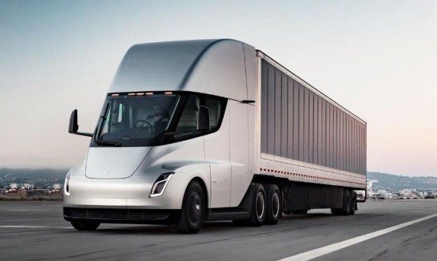 Foto - Elektrikli Tesla Semi tırları Avrupa yollarına çıkıyor!