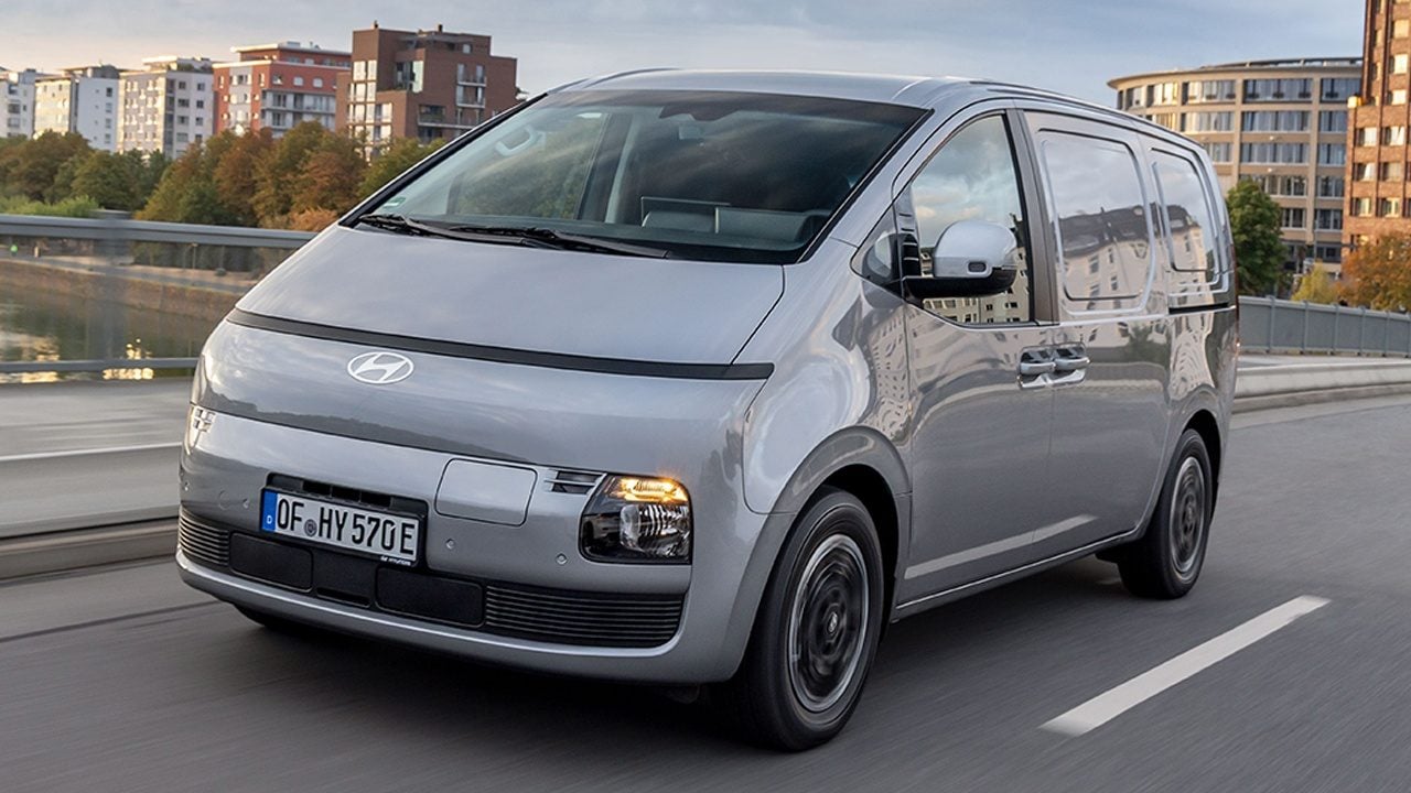 Elektrikli ticari araçta oyun değişiyor! 20 dakikada şarj oluyor, 450 km gidiyor: Hyundai STARIA Cargo