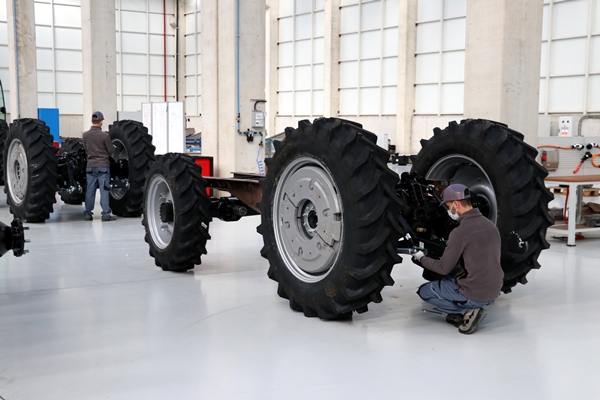 Foto - Elektrikli traktör için tarih verildi