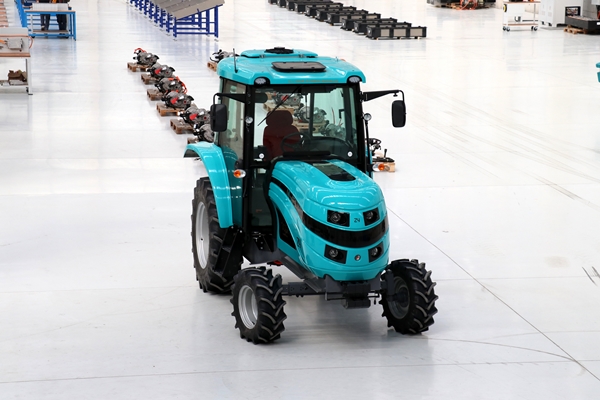 Foto - Elektrikli traktör için tarih verildi