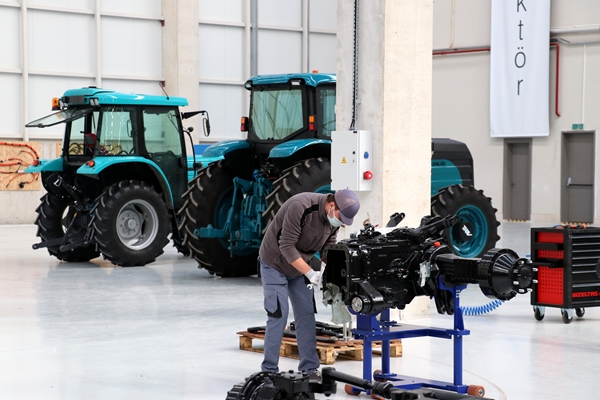 Foto - Elektrikli traktör için tarih verildi