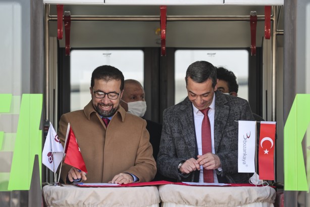 Foto - Elektrikli ve yerli metrobüs görücüye çıktı