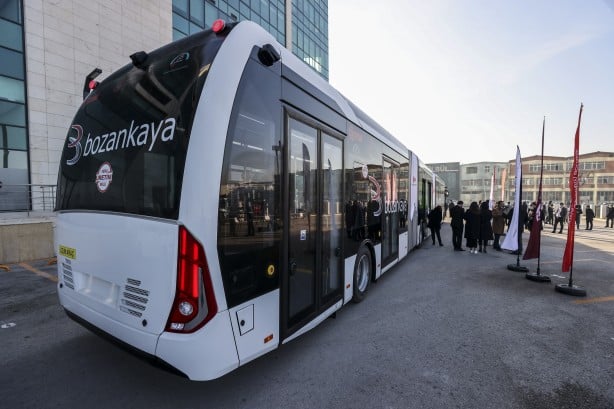 Foto - Elektrikli ve yerli metrobüs görücüye çıktı