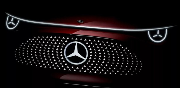 Foto - Elektrikli yarışında geriden gelen Mercedes fark attı! Tek şarj 750 km