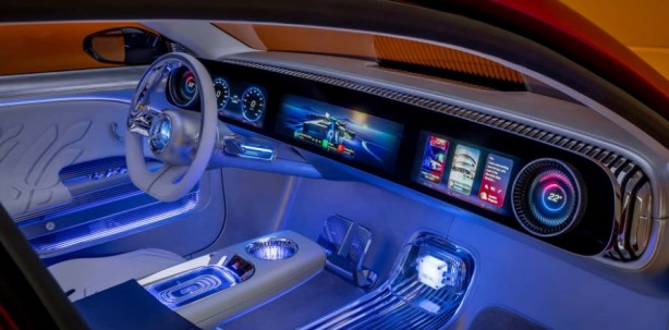 Foto - Elektrikli yarışında geriden gelen Mercedes fark attı! Tek şarj 750 km