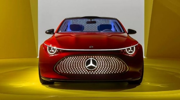 Foto - Elektrikli yarışında geriden gelen Mercedes fark attı! Tek şarj 750 km