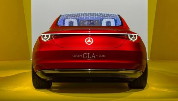 Foto - Elektrikli yarışında geriden gelen Mercedes fark attı! Tek şarj 750 km