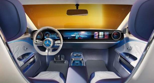 Elektrikli yarışında geriden gelen Mercedes fark attı! Tek şarj 750 km