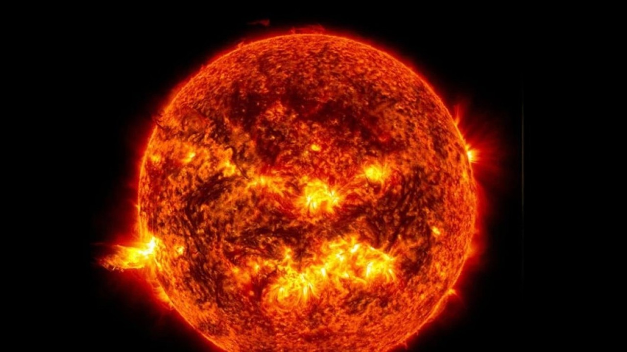 Foto - Elektronik cihaz ve şebekelere dikkat! Nasa 'güneş uyanıyor' diyerek uyardı