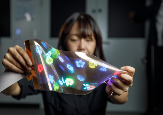 Foto - Elektronik devrim: Esnek ekran geliyor! Sınırları zorlayan teknoloji