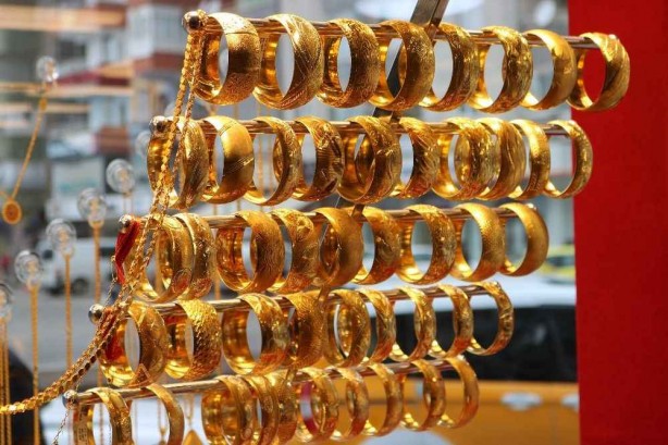 Foto - Elinde, bankada, yastık altında altını olanlar dikkat! Büyük deprem geliyor, o tarihte gram altın düşecek