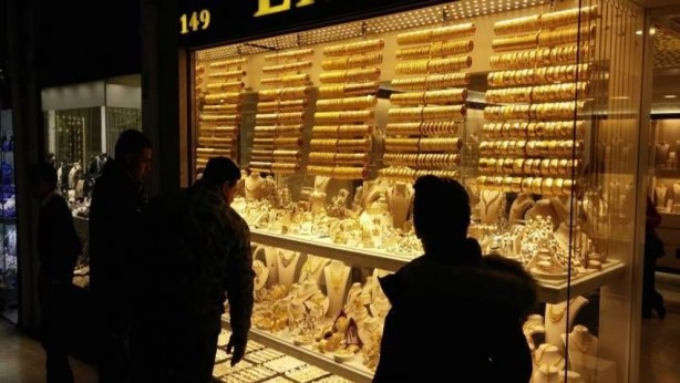 Foto - Elinde gram altını olana büyük şok! Altında gece yarısı depremi: Fiyatlar resmen dibi gördü