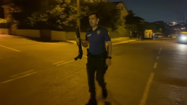 Foto - Elinde pompalı tüfekle sokağa çıktı: 4 saatte ikna edildi