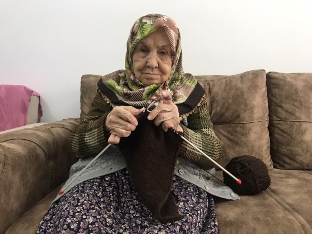 Foto - Eline sağlık Şerife teyze