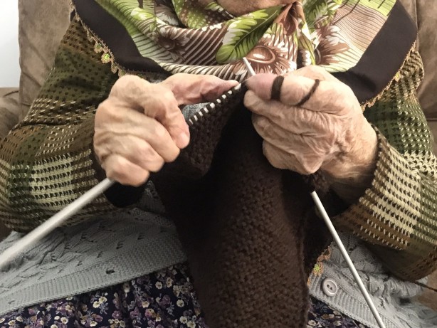 Foto - Eline sağlık Şerife teyze