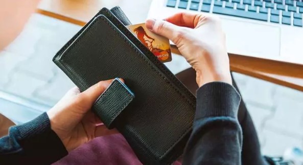 Foto - Elini veren kolunu kaptırır! Kredi kartında faiz tuzağı