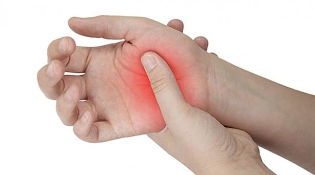 Foto - Elinizin uyuşma sebepleri sizi çok ama çok şaşırtacak! Neden olur? Uzmanından açık açık tüyoları