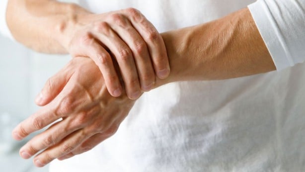 Foto - Elinizin uyuşma sebepleri sizi çok ama çok şaşırtacak! Neden olur? Uzmanından açık açık tüyoları