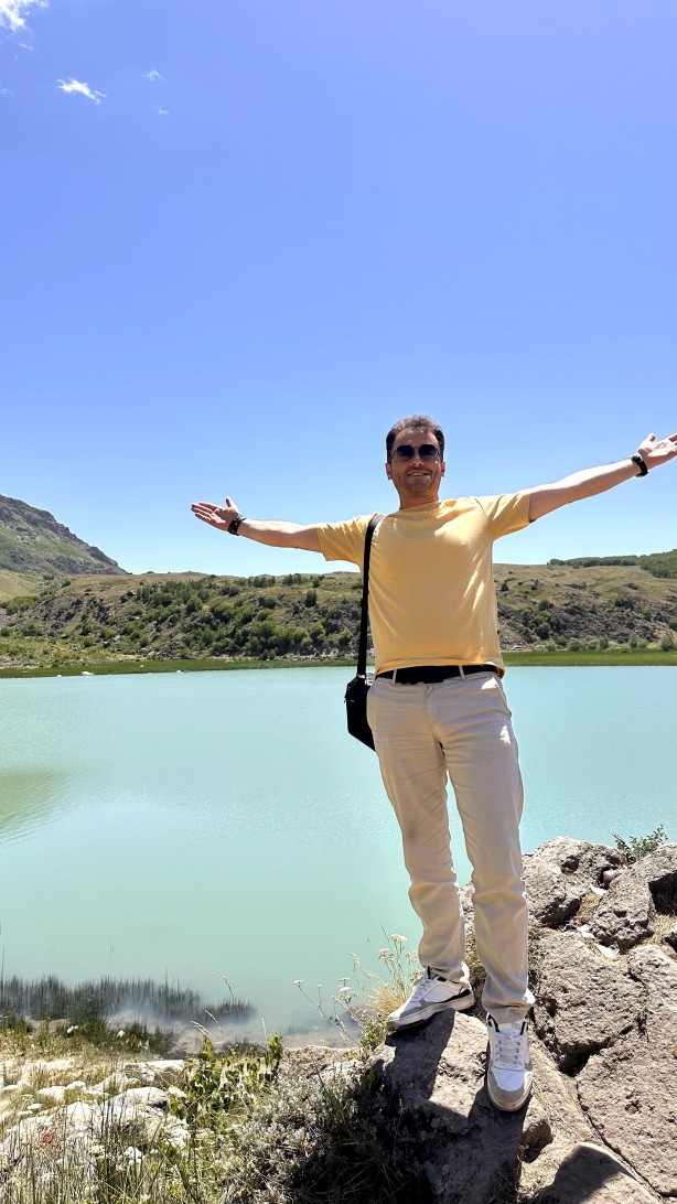 Foto - Eliyle beslemek istediği ayının saldırısına uğradı