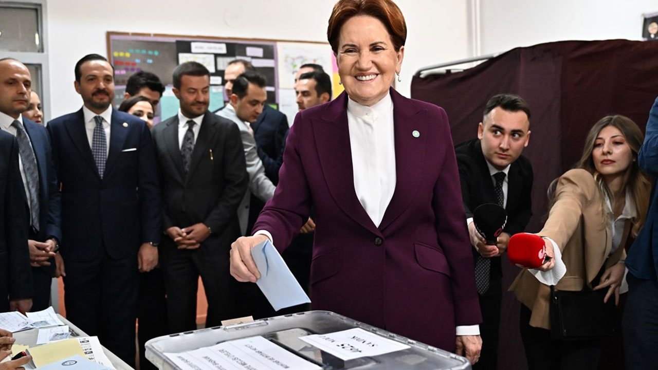 Foto - 'Eller sıkılmış, hayırlı olsun' diyerek açıkladı: Meral Akşener AK Parti'ye katılacak! İşte görevi