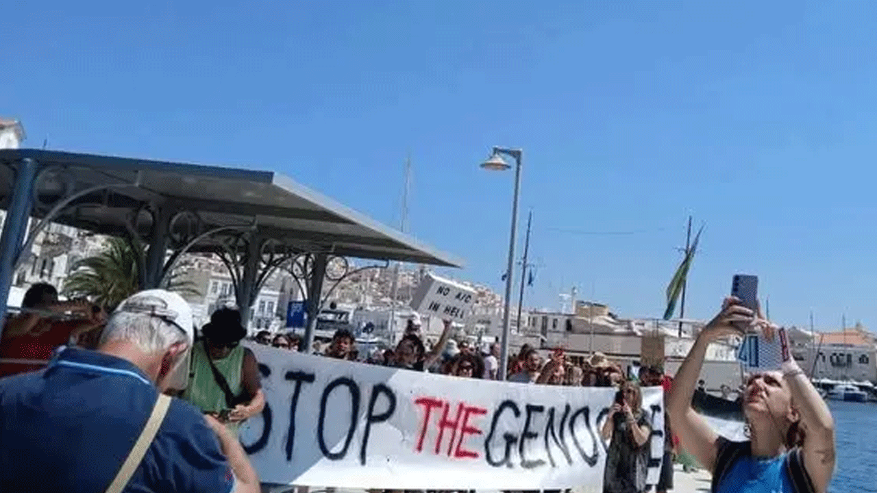 Foto - Elleriniz dert görmesin: Yunanistan'da İsrailli turistleri dövdüler! 