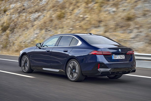 Foto - Elli yılı aşkın geçmişe sahip! Yeni BMW 520d xDrive yetkili satıcılarda yerini aldı! 5 milyon 093 bin 800 TL başlıyor