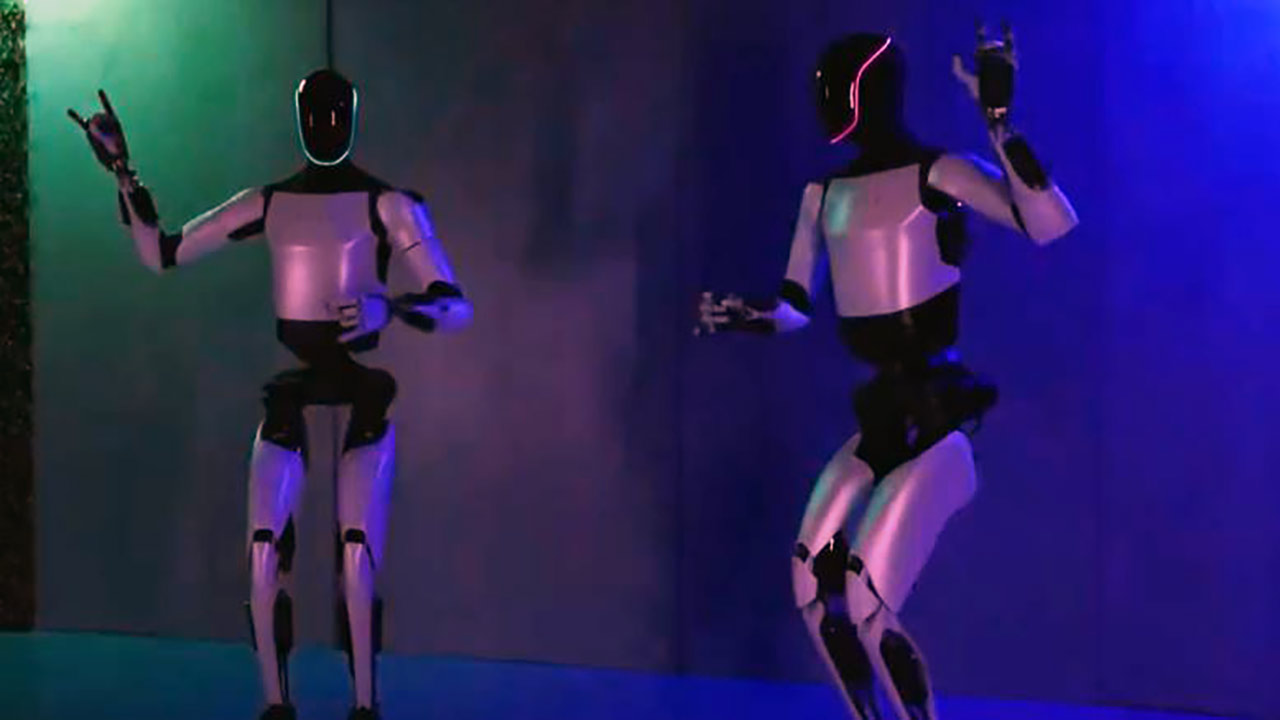 Elon Musk, 2 yıl içinde 500 bin adet Optimus robotu üretmeyi planlıyor