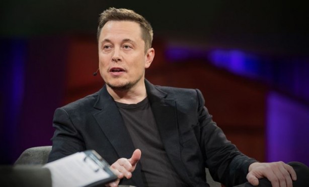 Elon Musk, Apple'ı tehdit etti! Teknolojide yapay zeka restleşmesi