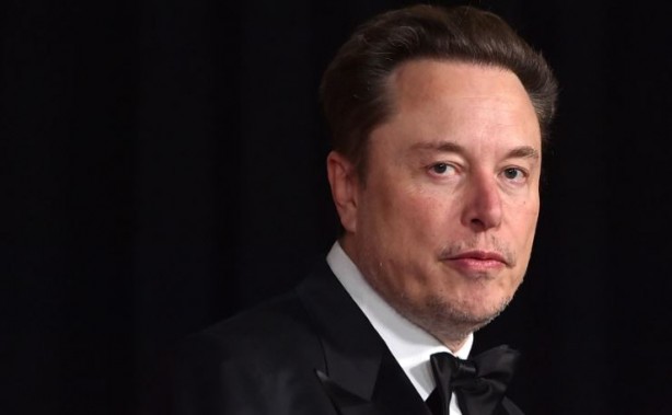 Foto - Elon Musk, Apple'ı tehdit etti! Teknolojide yapay zeka restleşmesi