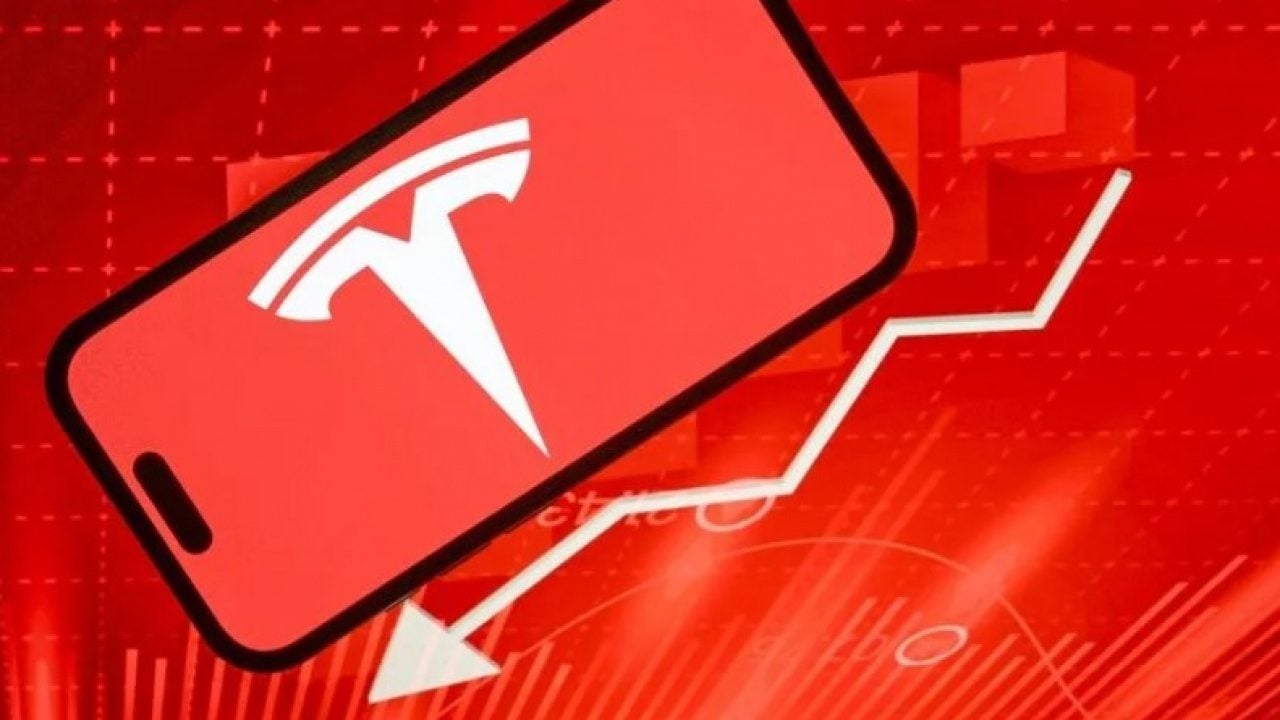 Foto - Elon Musk bile şaşırdı! Tesla'nın arabası uçuyor, hissesi düşüyor