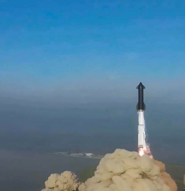 Foto - Elon Musk dev roketi sil baştan yaptı