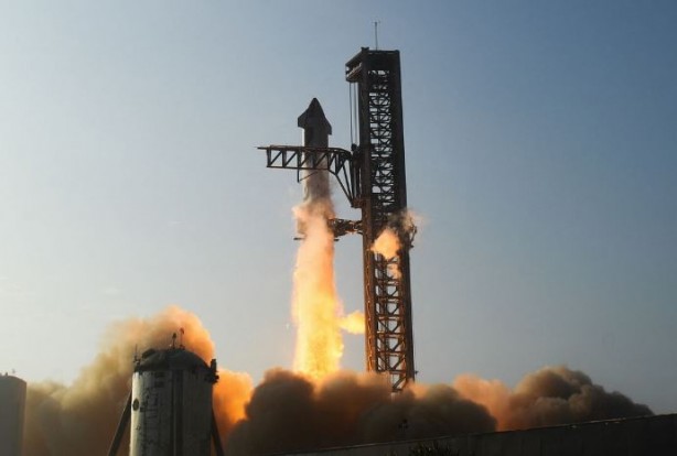 Foto - Elon Musk dev roketi sil baştan yaptı