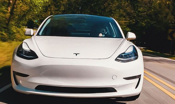 Foto - Elon Musk, Tesla ve Apple’ı kıyaslayan kullanıcısına cevap verdi