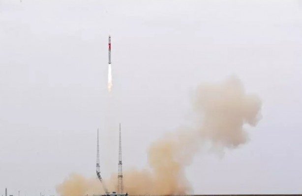 Foto - Elon Musk ve Jeff Bezos geçildi!