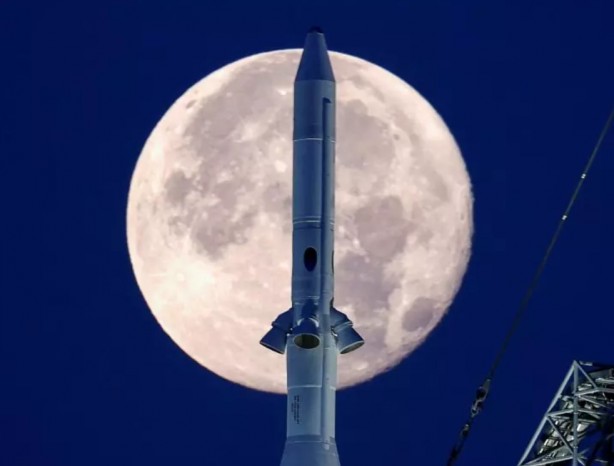 Foto - Elon Musk ve Jeff Bezos geçildi!